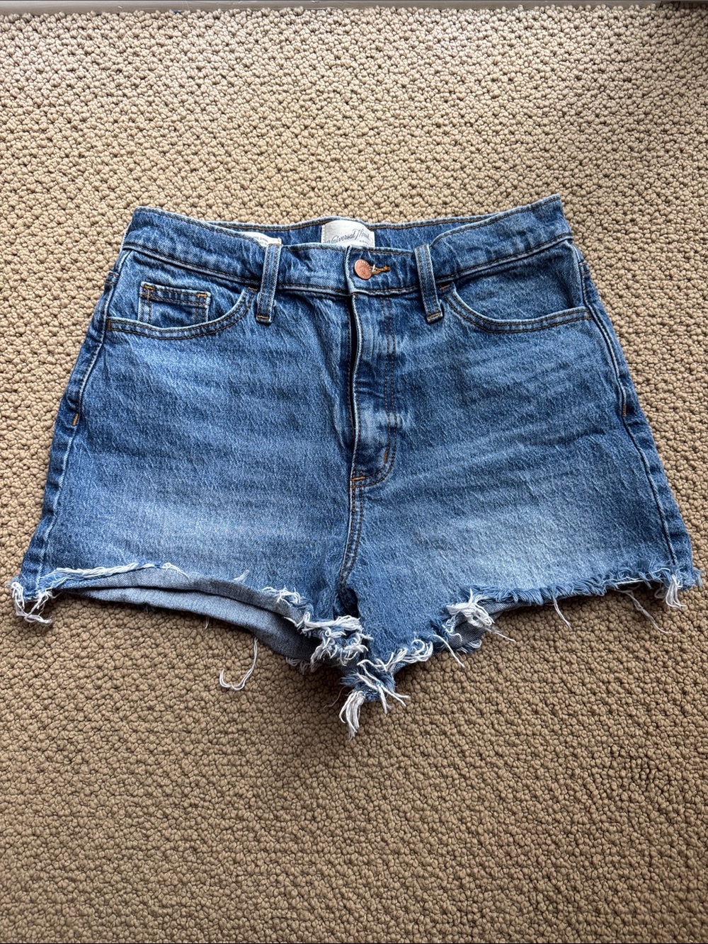 Universal Threads High-Rise Distressed Denim Women’s Shorts - Blue